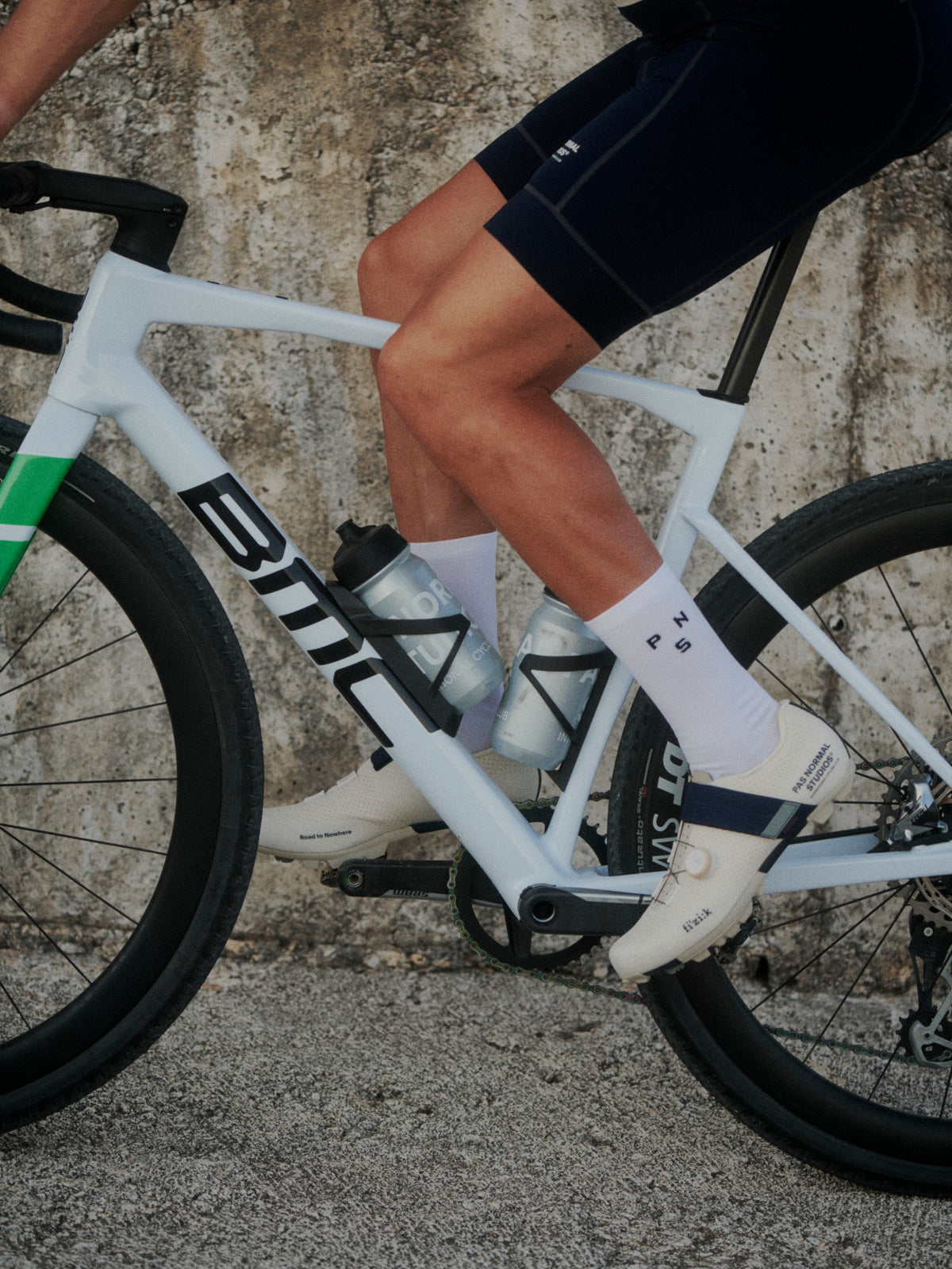 PAS NORMAL STUDIOS x Fizik Ferox Carbon - Off White