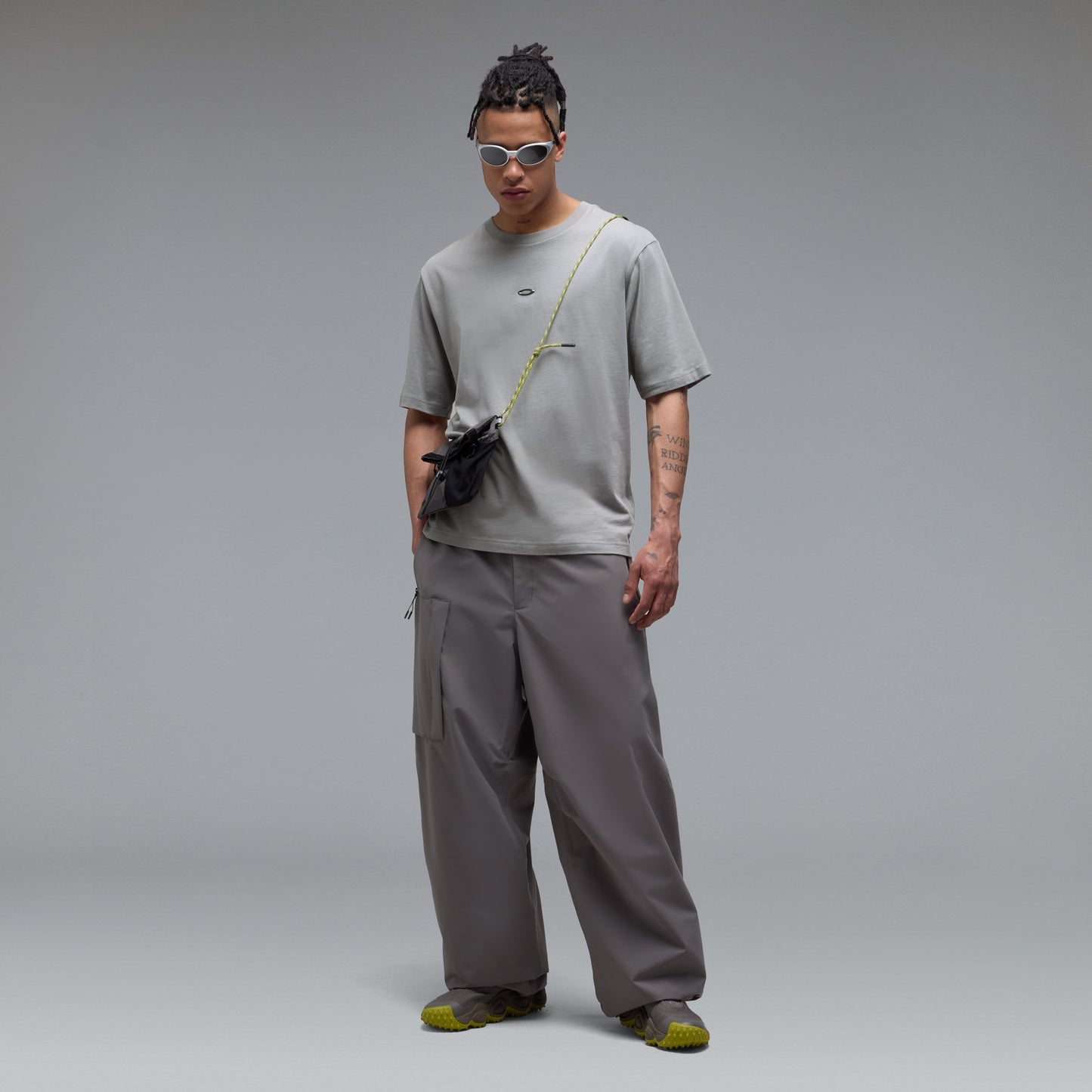 OAKLEY Metal Rise Tee - Cement