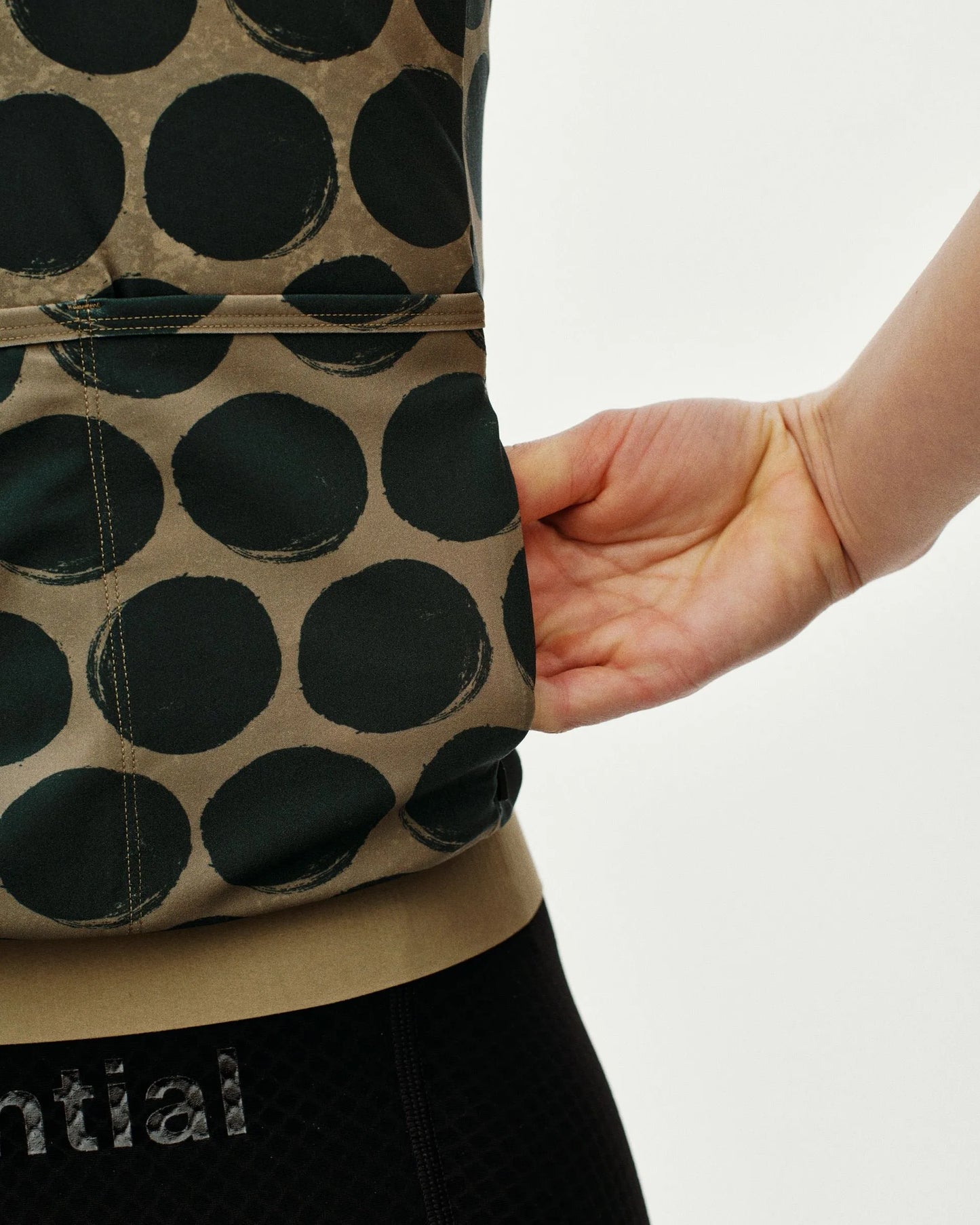 PAS NORMAL STUDIOS Women's Essential Jersey - Dot Timberwolf