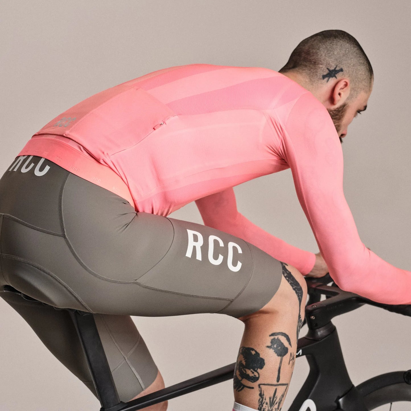 RAPHA Men's RCC Pro Team Long Sleeve Lightweight Jersey - Light Pink/High-Vis Pink