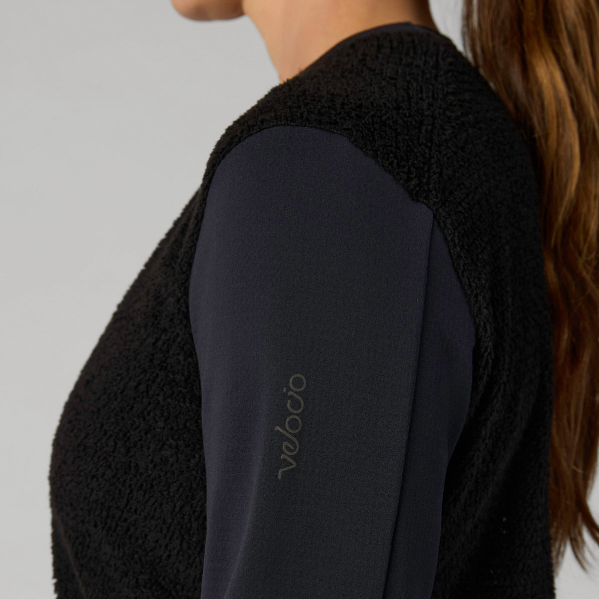 VELOCIO Women Air Pullover - Black