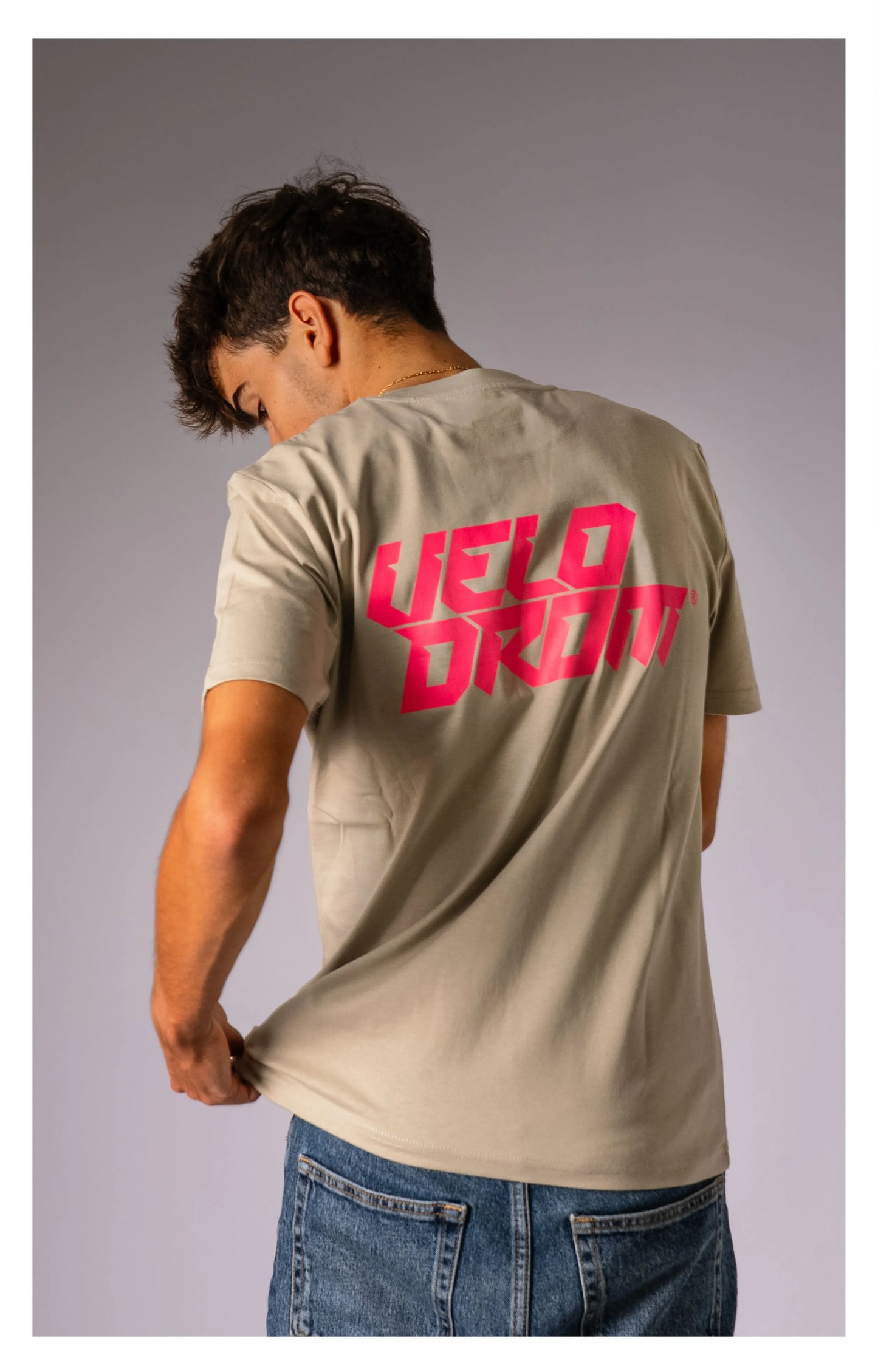 VELODROM Raceday 3.0 Tshirt - Beige/Pink/White