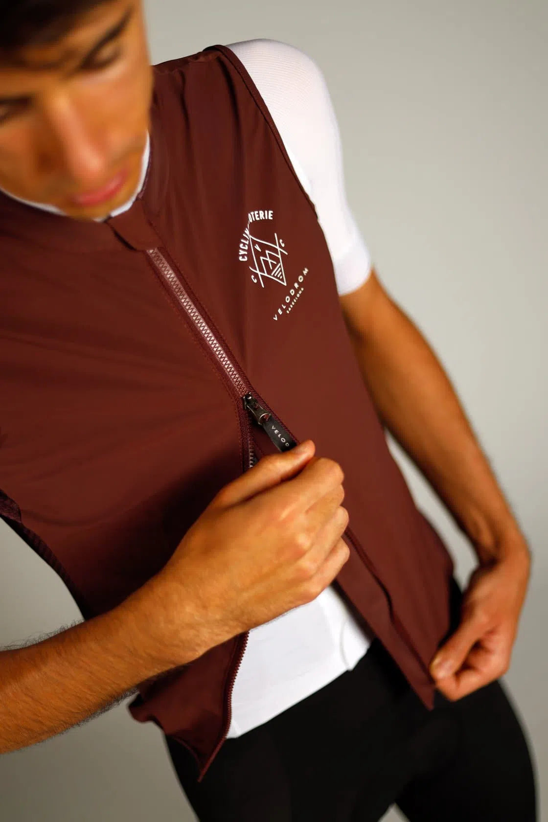 VELODROM VCC Drifter Gilet - Burgundy-Gilets-