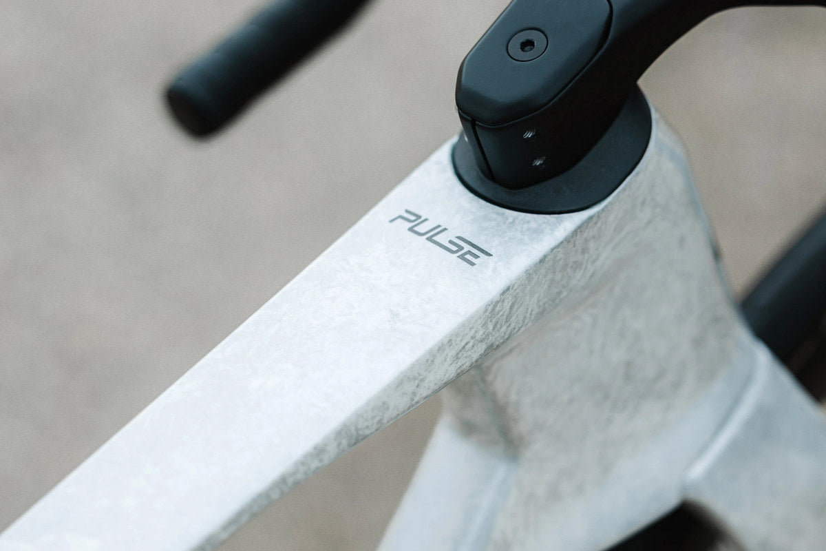 MEGAMO Pulse 15 2017 - Marble White
