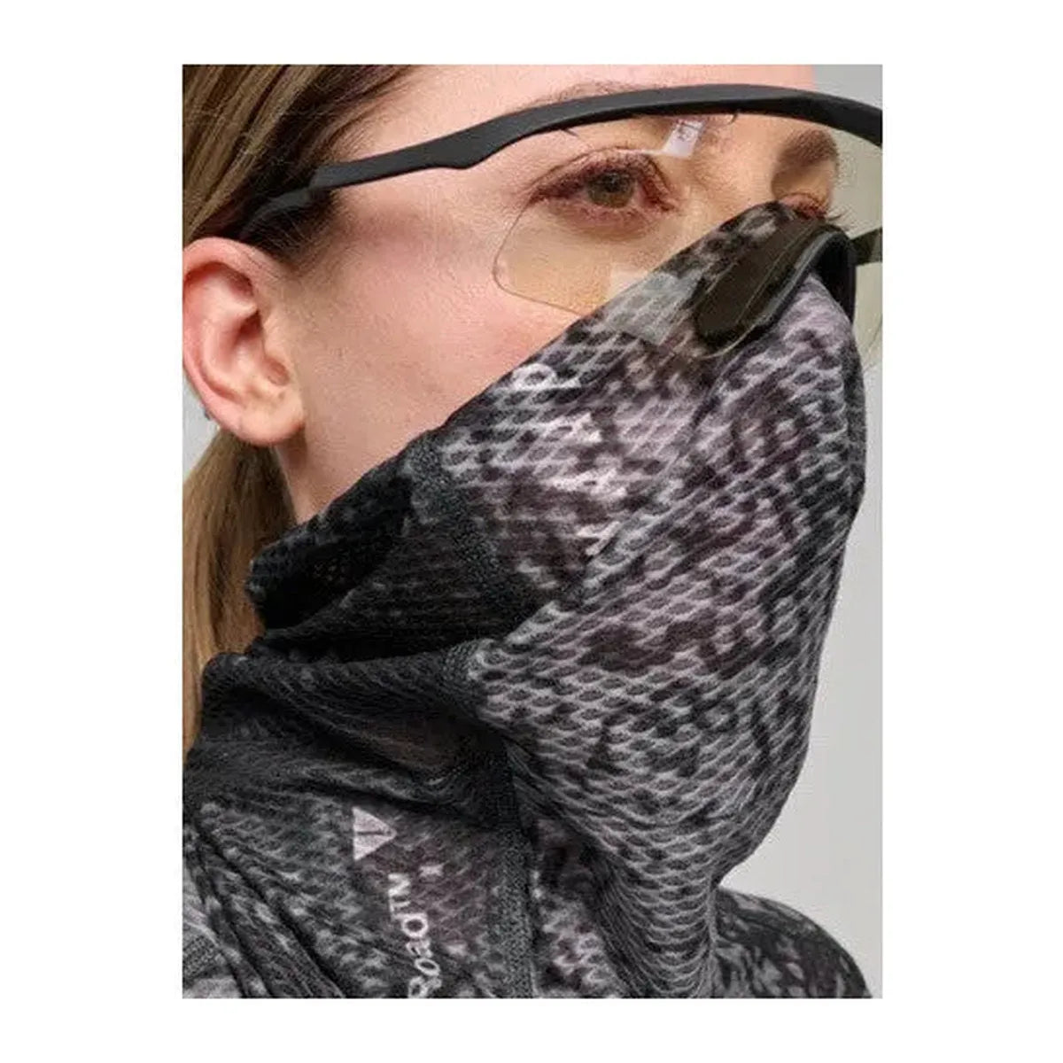 MAAP ALT_ROAD NECK SCREEN - BLACK/SILVER