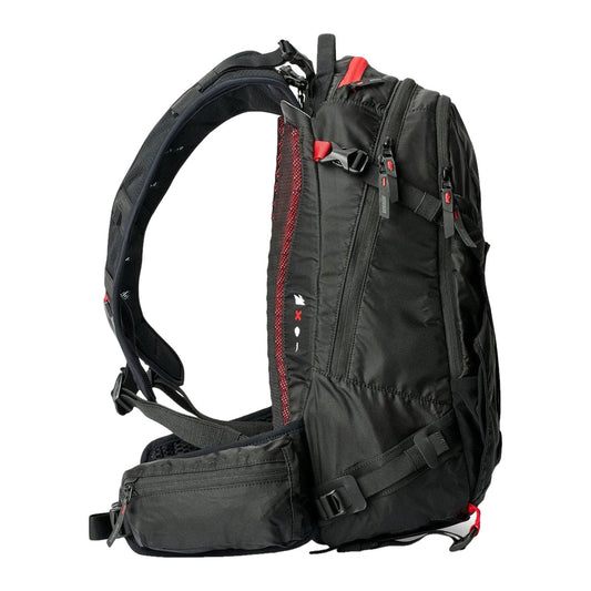 USWE ZIPPERED VST 16 BACKPACK - BLACK