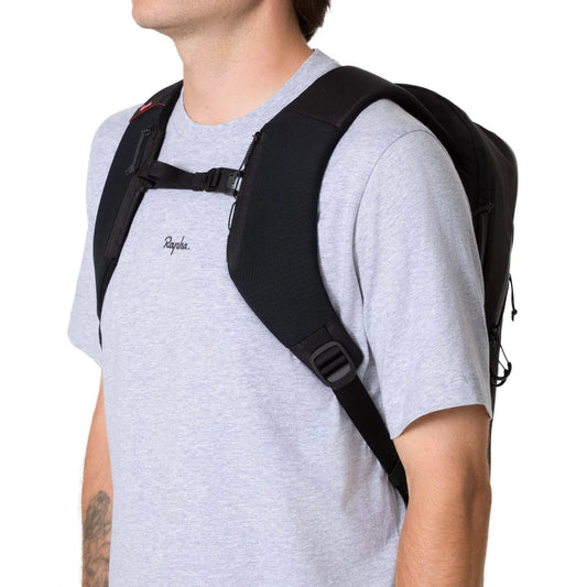 RAPHA Domestique Backpack 16L - Black/Carbon Grey
