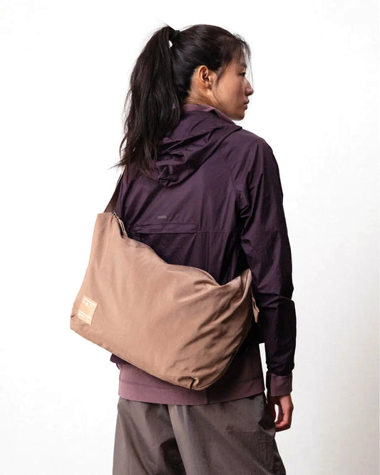 DB Journey Ramverk Pro Sling Bag 24L - Affogato Brown
