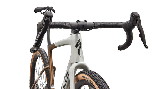 SPECIALIZED Crux 5 Expert  SRAM Force XPLR Gravel Bike - Gldprl/Dlmmet/Metobsd