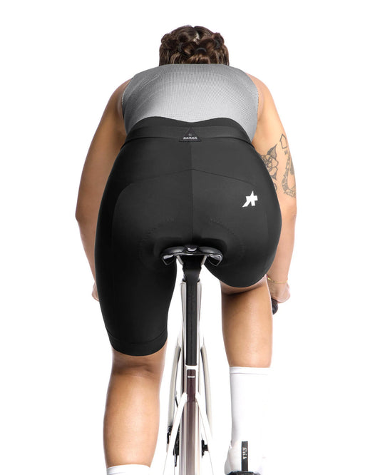 ASSOS UMA GT Women Half Shorts S11 Long - Black