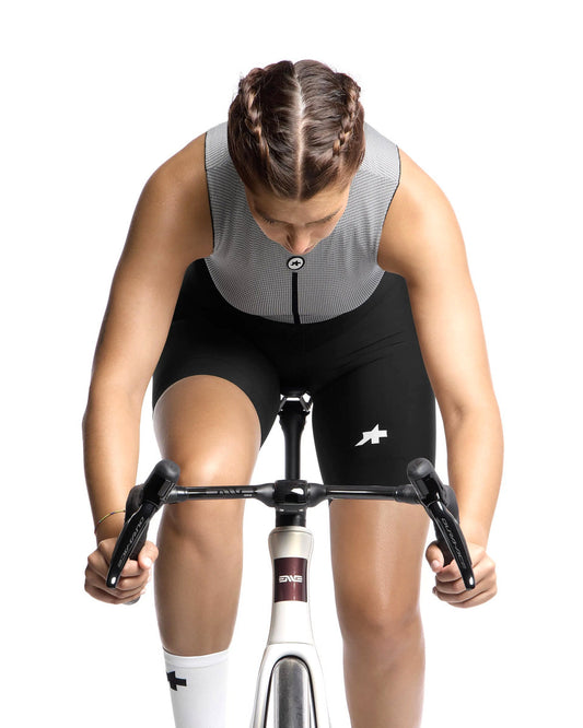 ASSOS UMA GT Women Half Shorts S11 Short - Black