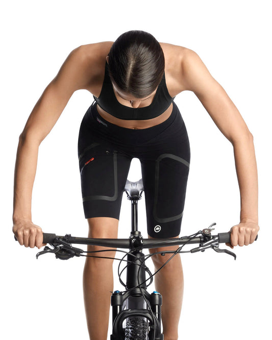 ASSOS Trail Tactica Women's Cargo Shorts T3 - Black