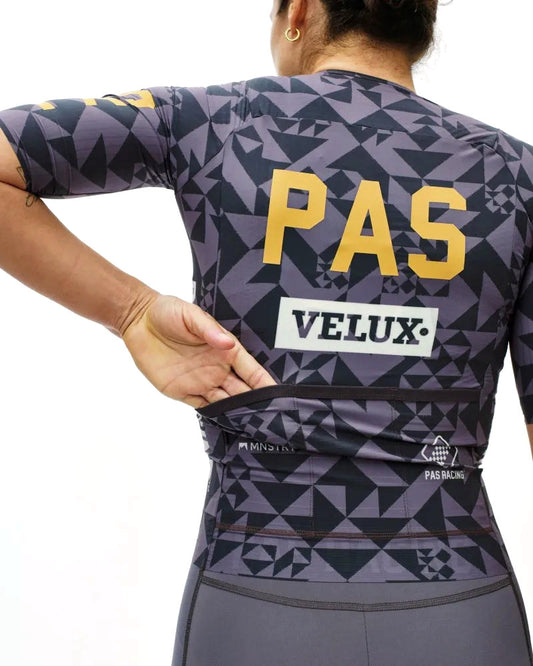PAS NORMAL STUDIOS Mechanism Pro Women`s Jersey - AOP Origami Grey