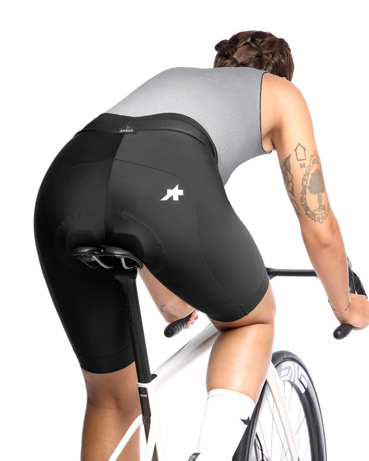 ASSOS UMA GT Women Half Shorts S11 Long - Black