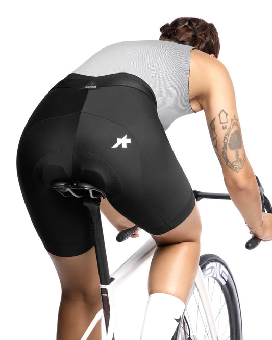 ASSOS UMA GT Women Half Shorts S11 Short - Black