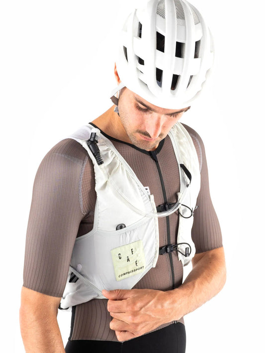 CAFÉ DU CYCLISTE UltRide Evo 8 Hydratation Vest - Gray/Green