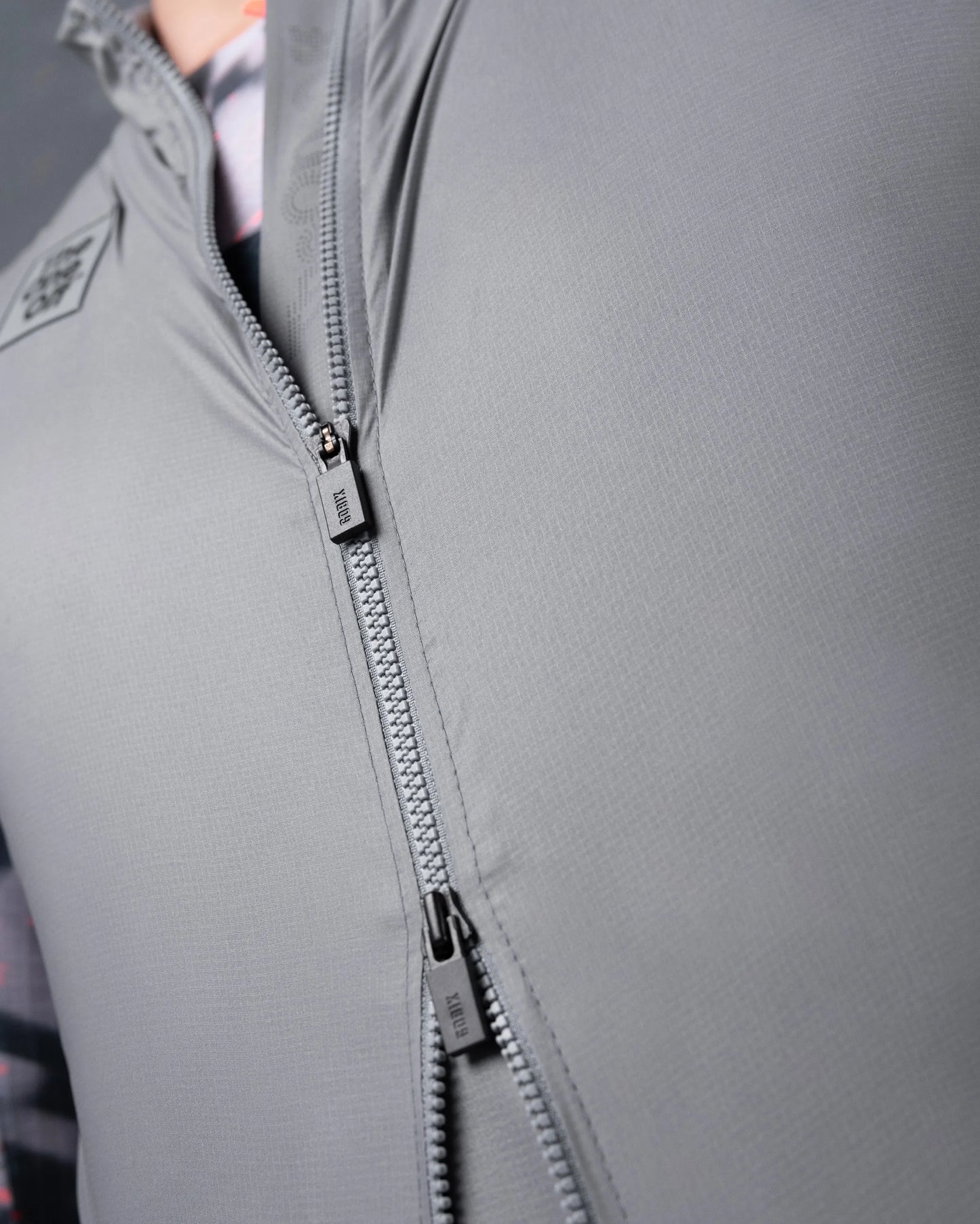 THE ONE OFF Helium Bodywarmer fiets - Future Gray