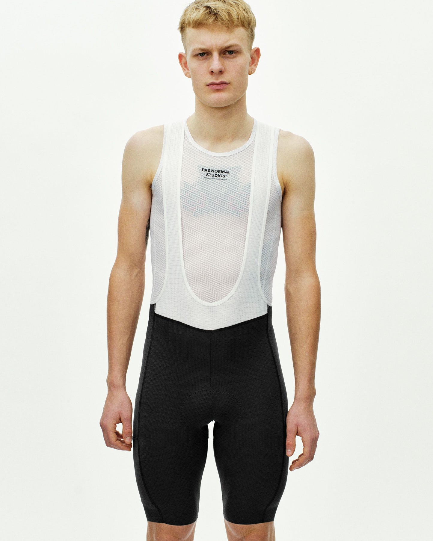 PAS NORMAL STUDIOS ESSENTIAL Light Cargo Culotte amb tirants - Negre