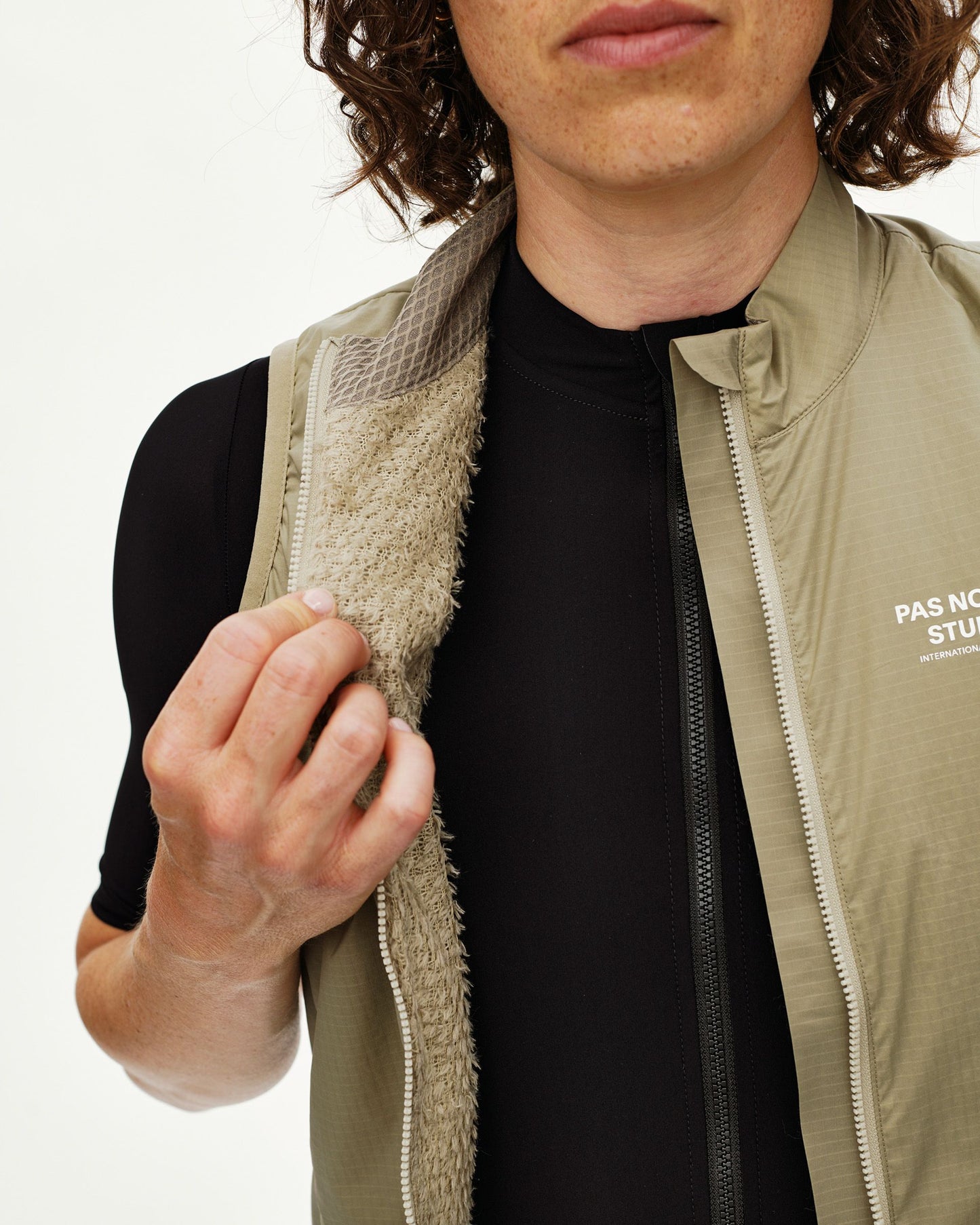 PAS NORMAL STUDIOS ESSENTIAL INSULATED Gilet de cyclisme - GREY SAGE
