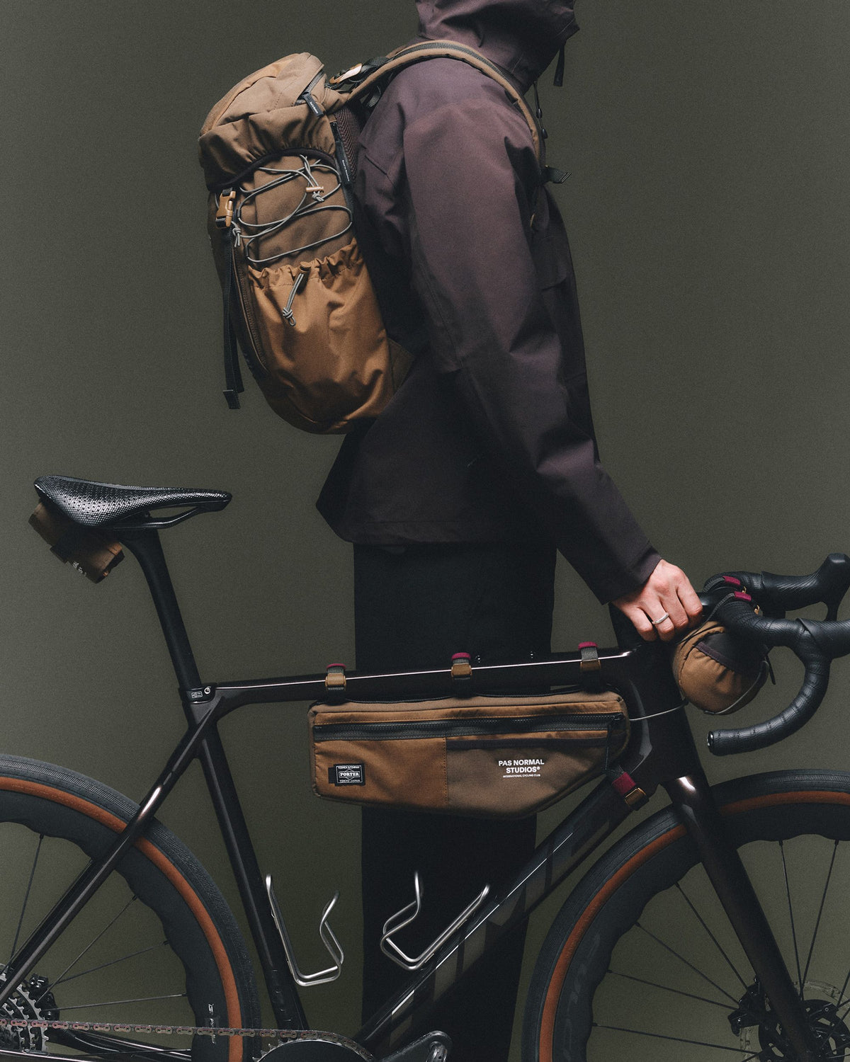 PAS NORMAL STUDIOS x Yoshida Porter Frametaske (fiets) - Light Brown