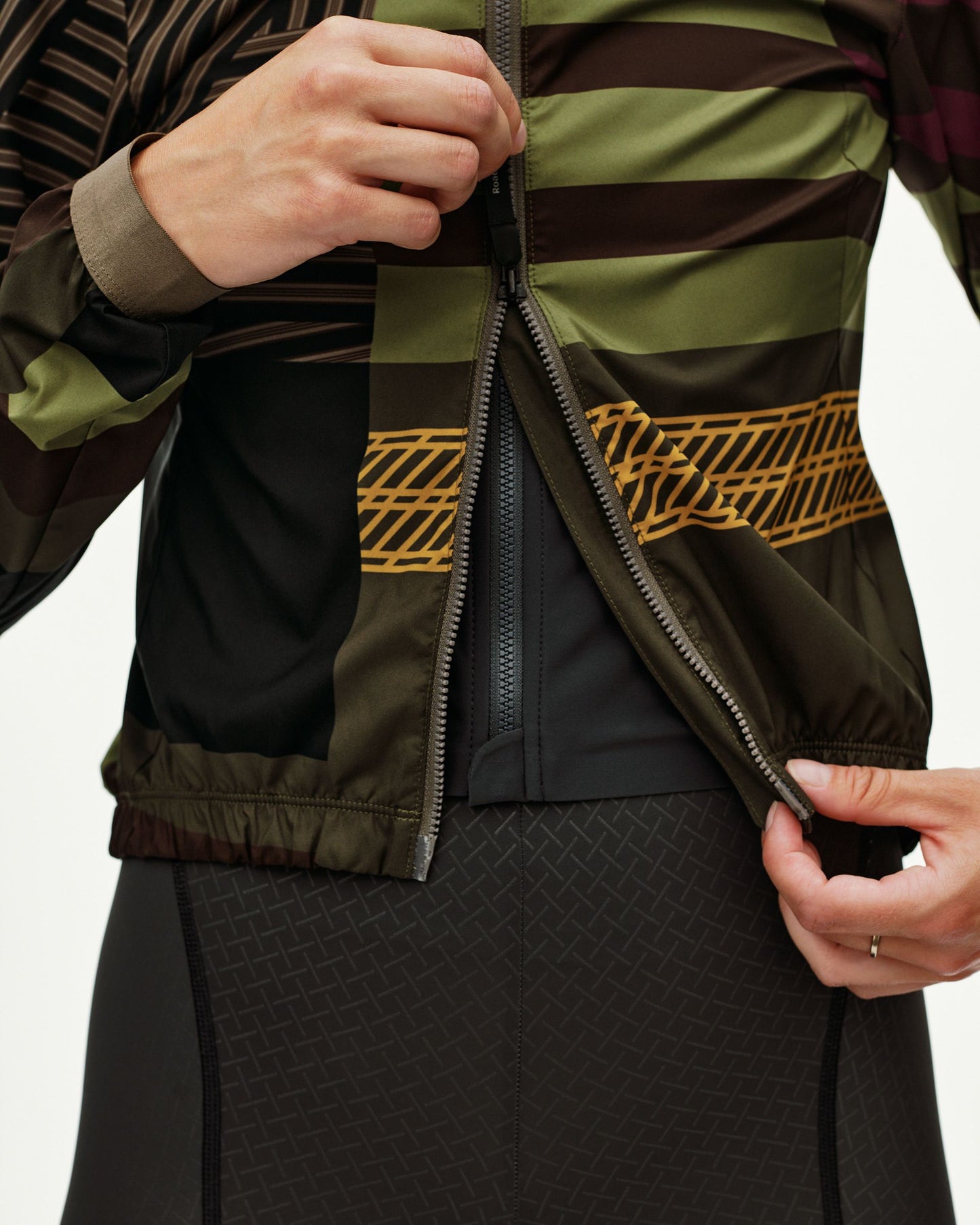 PAS NORMAL STUDIOS MECHANISM Stow Away Veste - AOP International Green