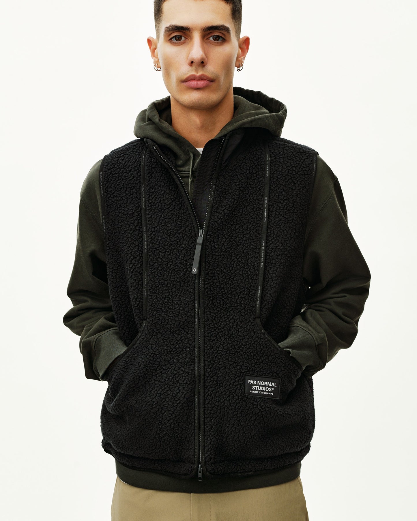 PAS NORMAL STUDIOS Off Race Pile Fleece Chaleco de ciclisme - Negre