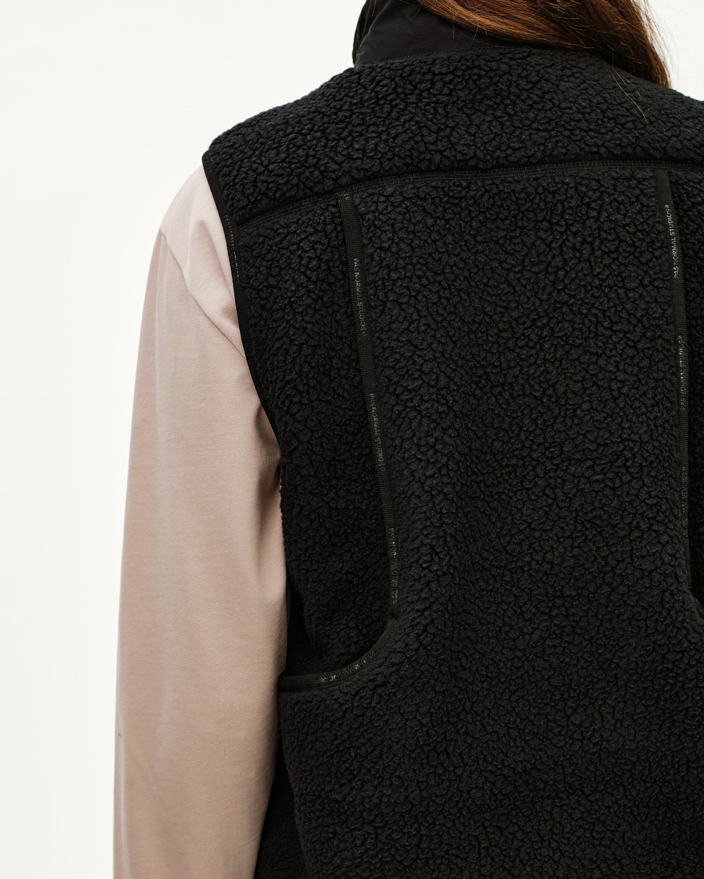 PAS NORMAL STUDIOS Dona Off Race Pile Fleece Chaleco de ciclisme - Negre