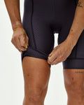 PAS NORMAL STUDIOS Damen Essential Kurze Trägerhose - Iron Grey