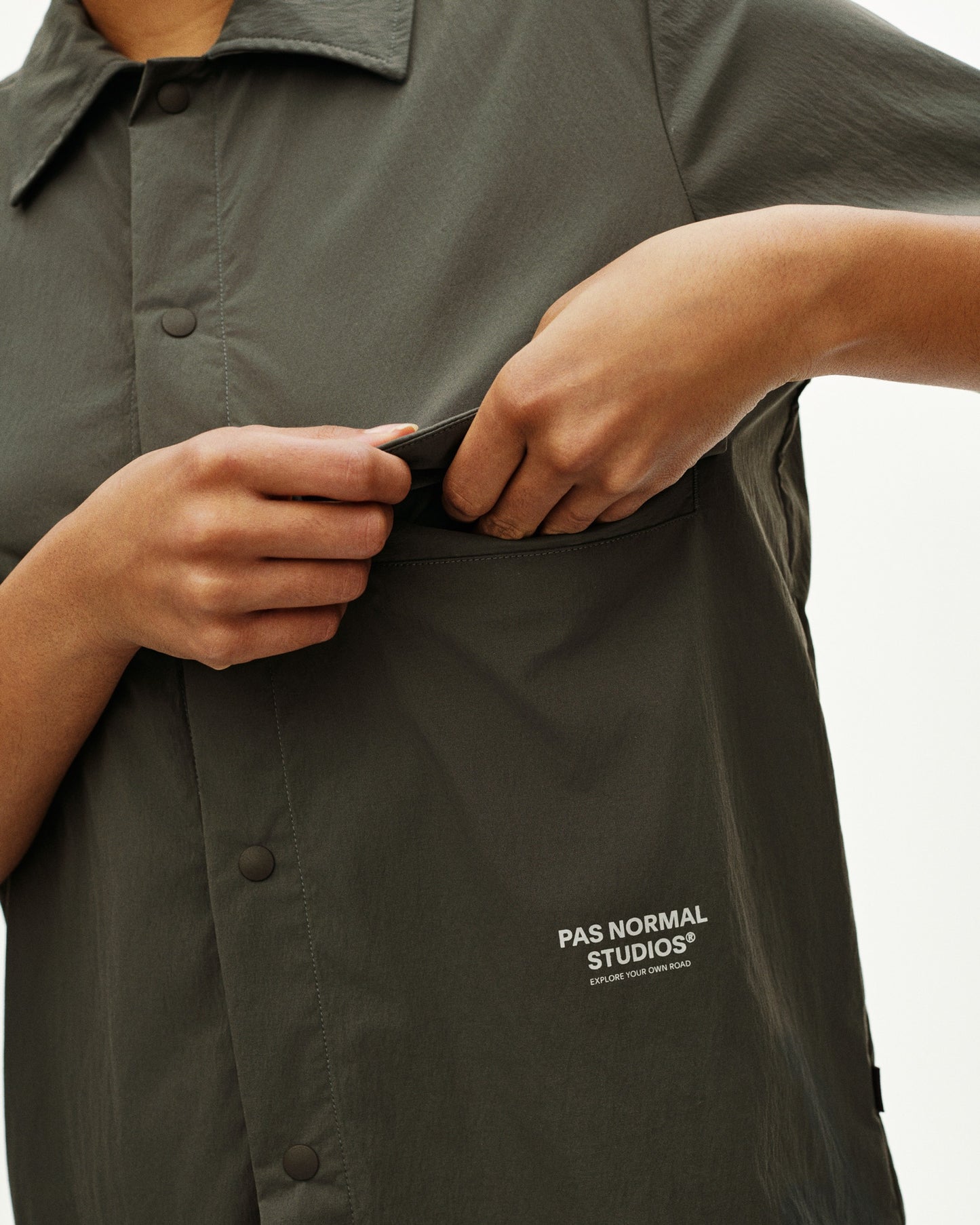 PAS NORMAL STUDIOS Off Race Light Tech Camiseta - Dark Grey