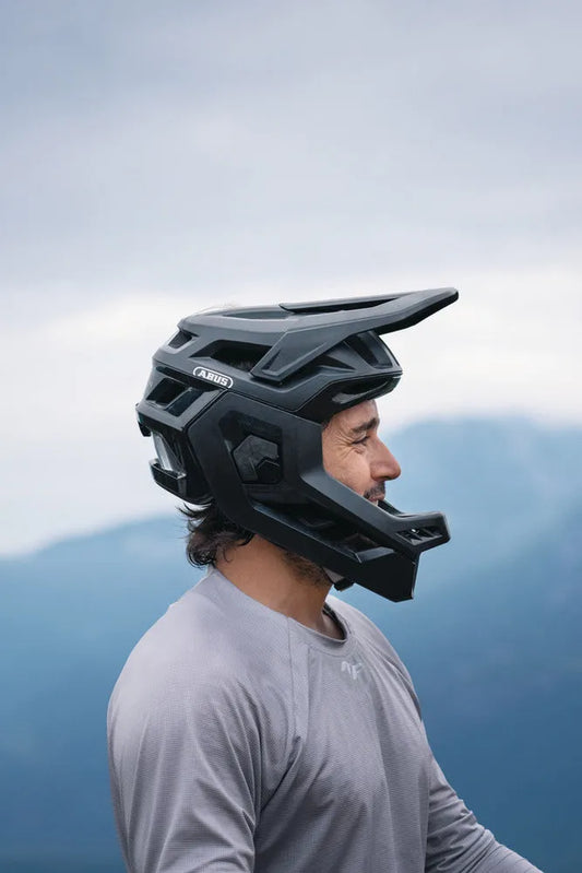 ABUS TARGON HELMET - VELVET BLACK