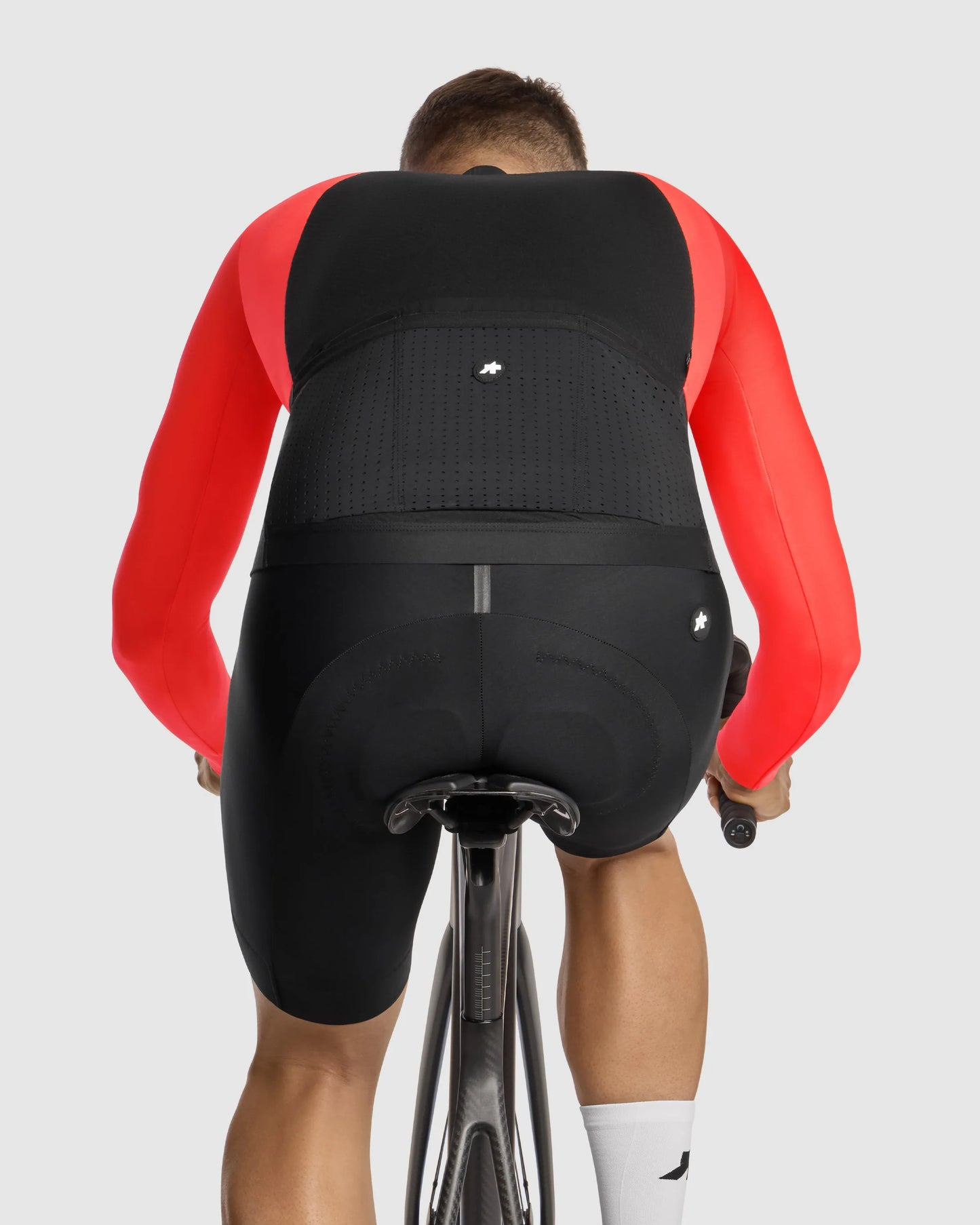 ASSOS EQUIPE R Spring Fall Gilet S11 - Red