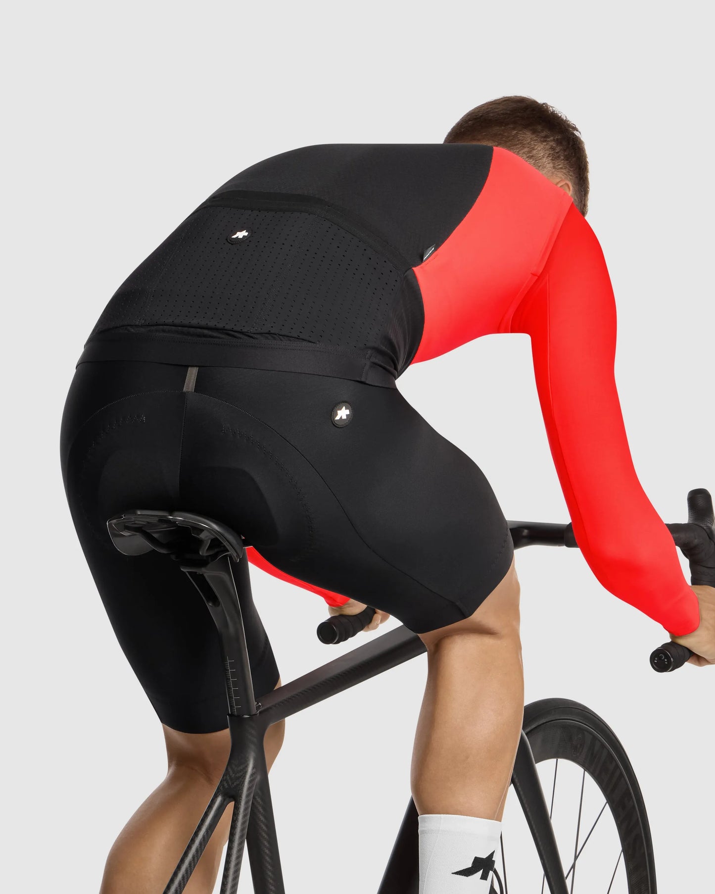 ASSOS EQUIPE R Spring Fall Gilet S11 - Red