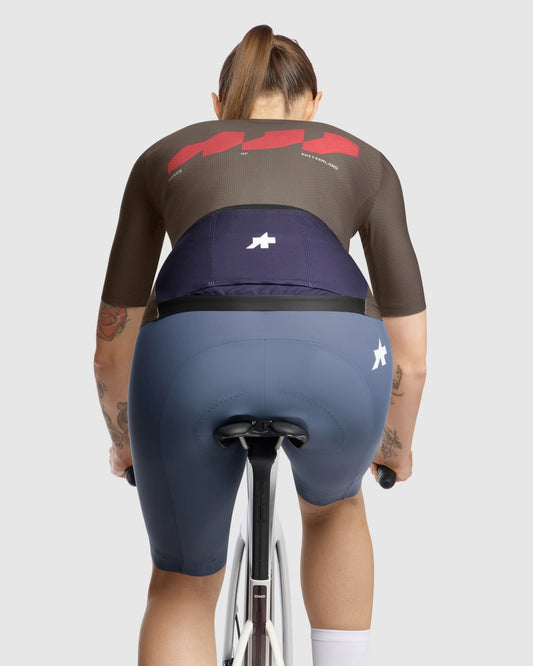 ASSOS Equipe R Dyora Jersey WeAreTheA - Moka Brown