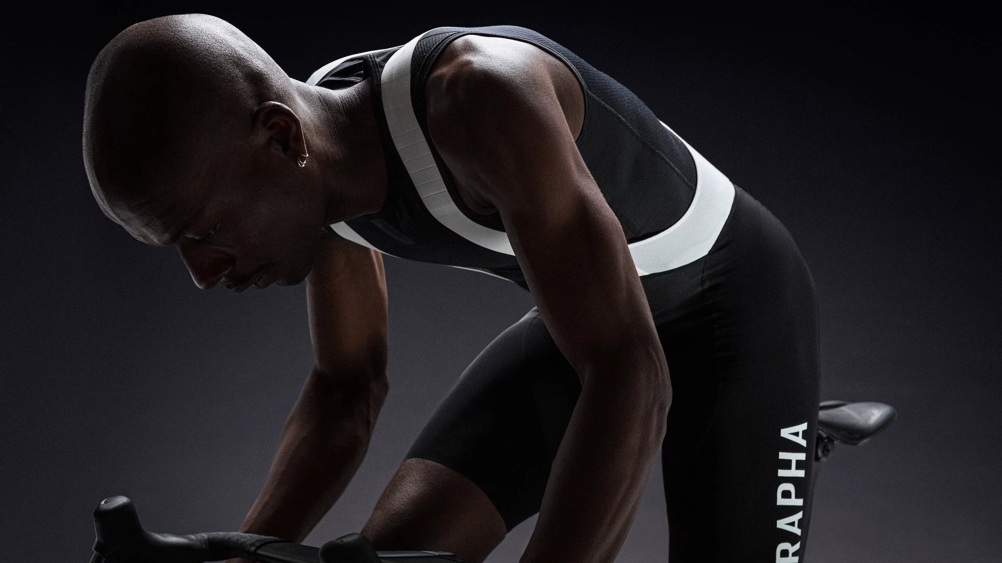 RAPHA Pro Team Bib Shorts III Regular - BLW Black/White | Velodrom RAPHA Pro Team Bib Shorts III Regular - BLW Black/White | Velodrom
