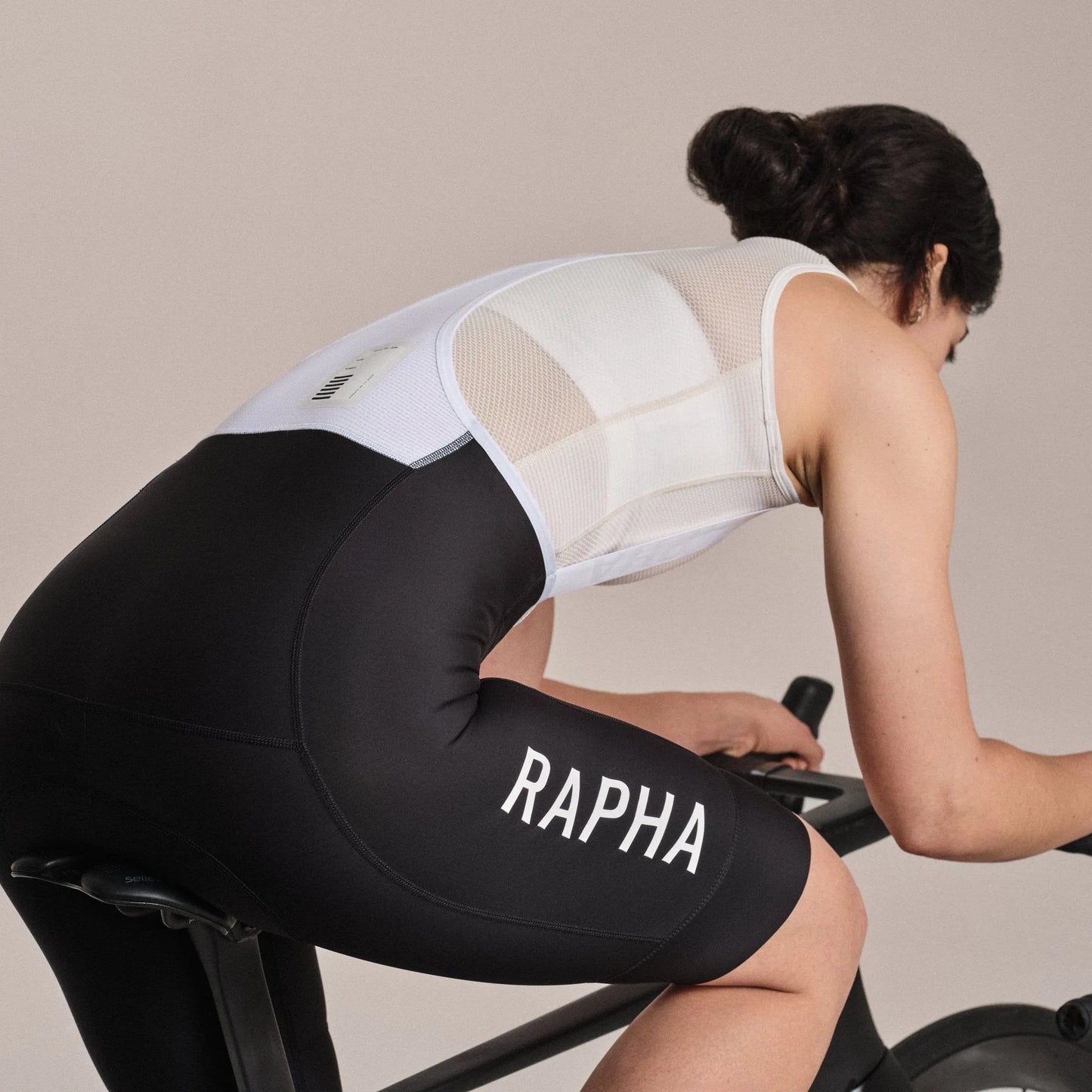 RAPHA Kvinder Pro Team Training Cykelbukser med seler II - Regular - Sort/Hvid