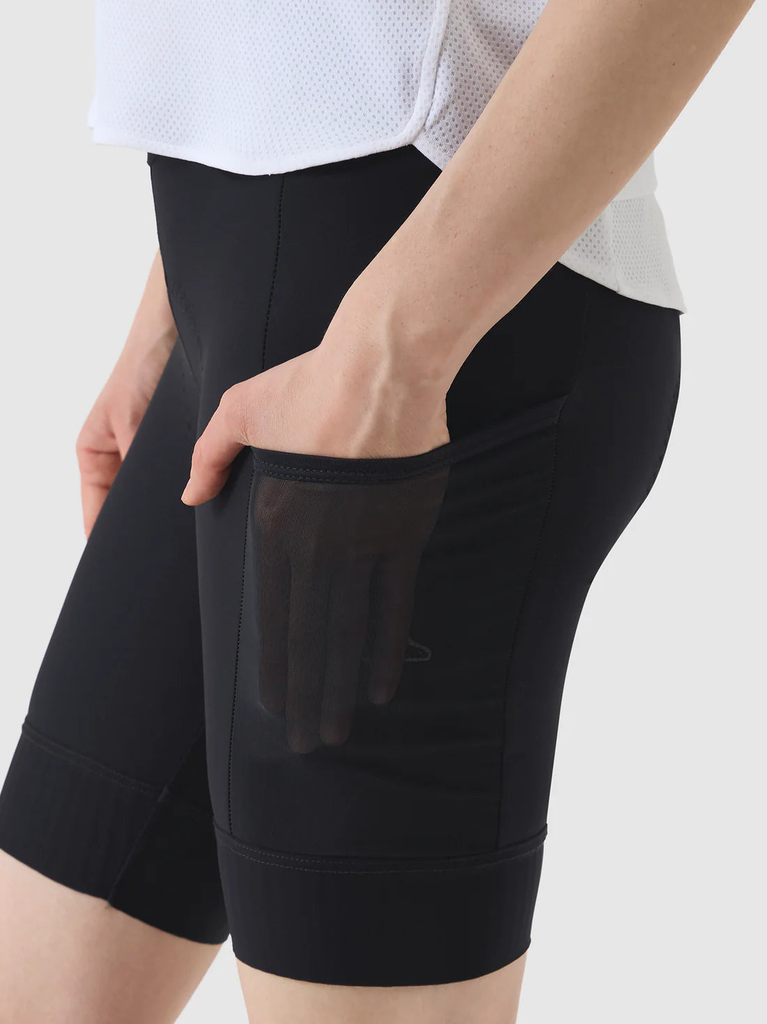 CAFE DU CYCLISTE Elsa V2 Outlands Women Cargo Bib Shorts - Black