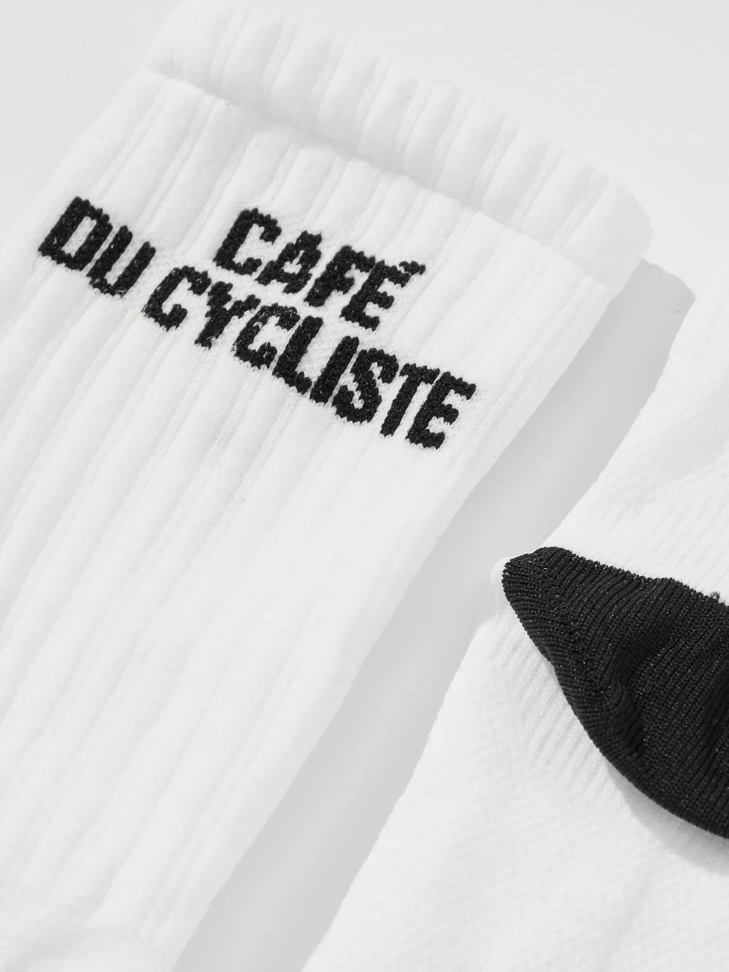 CAFE DU CYCLISTE Solid Socks - White