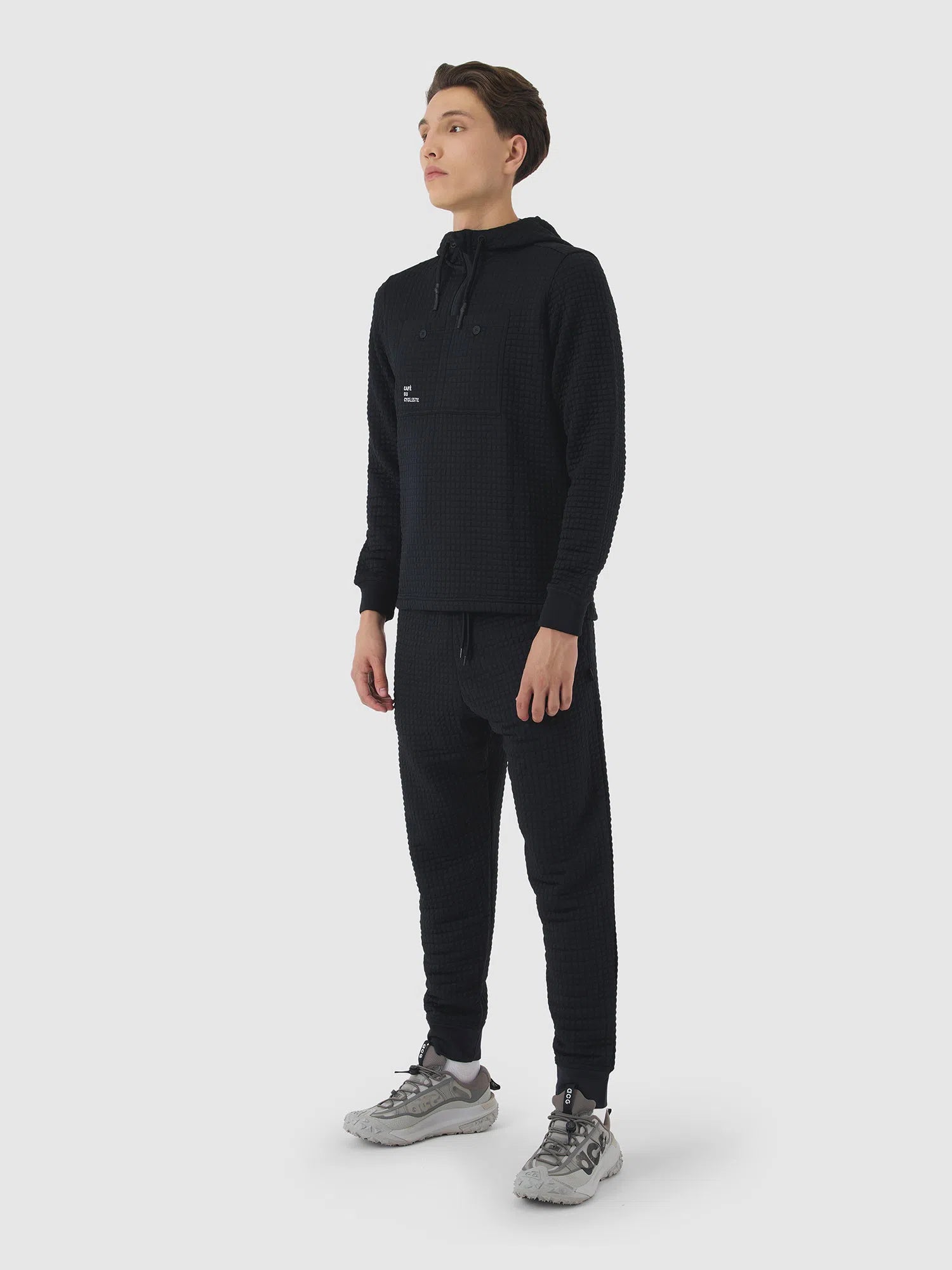CAFE DU CYCLISTE Thelma Active Sweatshirt - Black