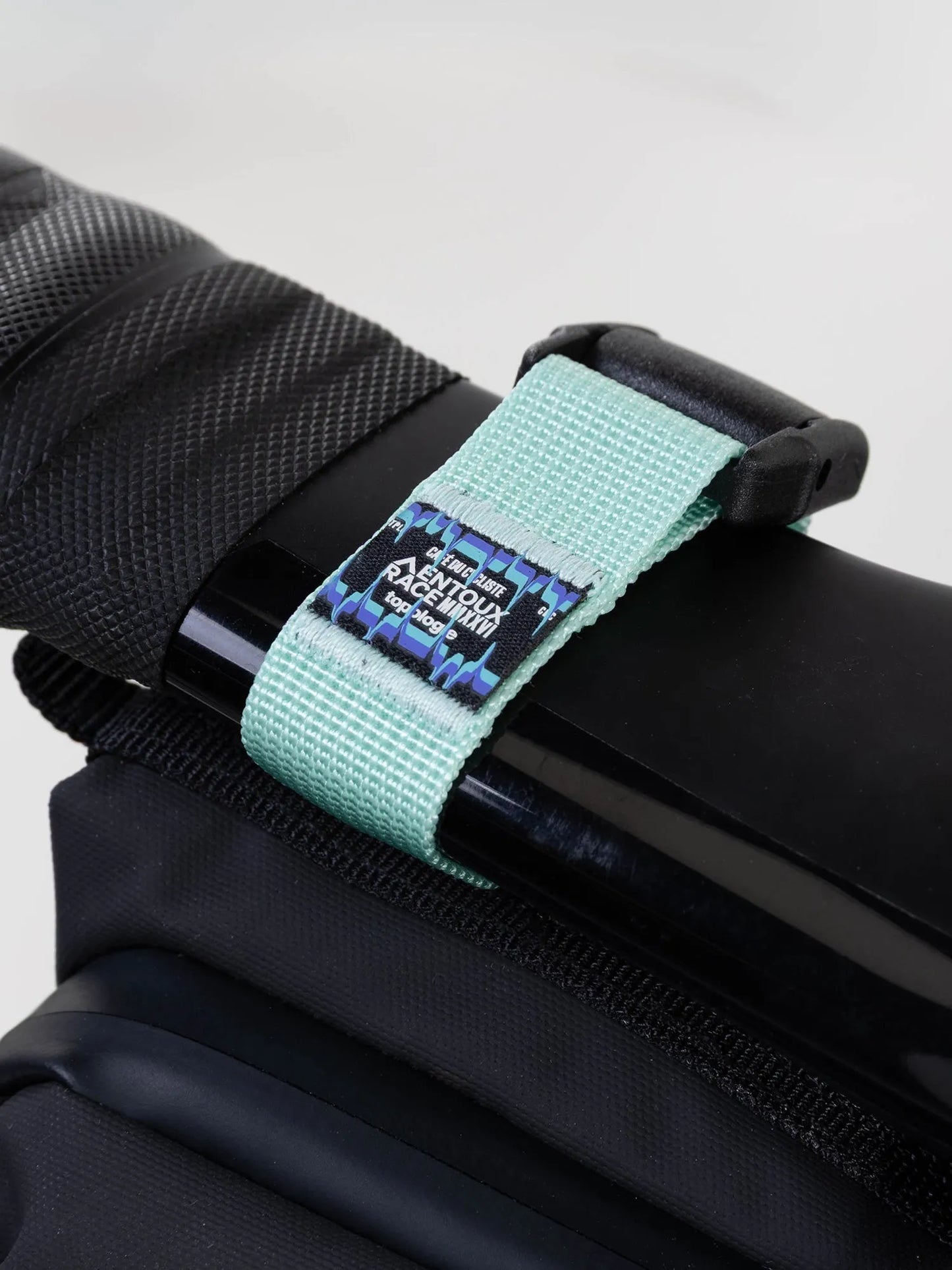 CAFÉ DU CYCLISTE Topologie Medium Bottle Sacoche - Black Mint