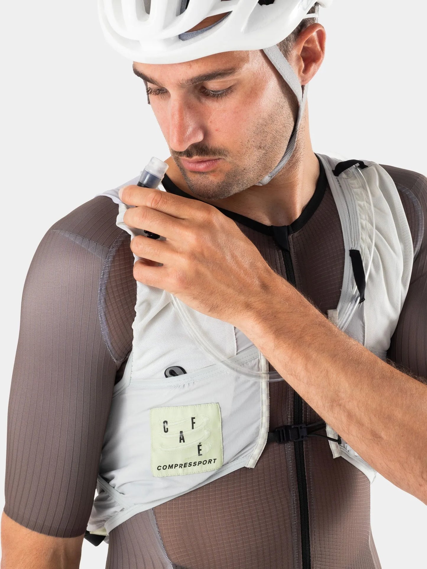 CAFÉ DU CYCLISTE UltRide Evo 8 Hydratation Vest - Gray/Green