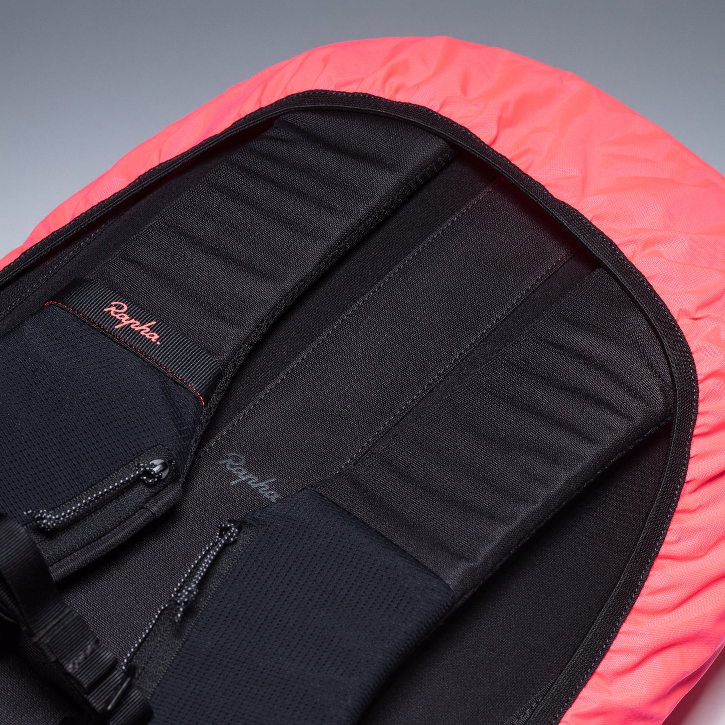 RAPHA Domestique Backpack 16L - Black/Carbon Grey