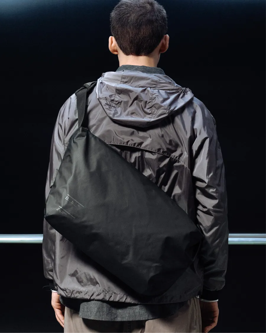 DB Journey Ramverk Pro Sling Bag 24L - Black Out