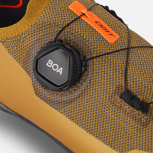 DMT KM30 SHOES - CAMEL/BLACK