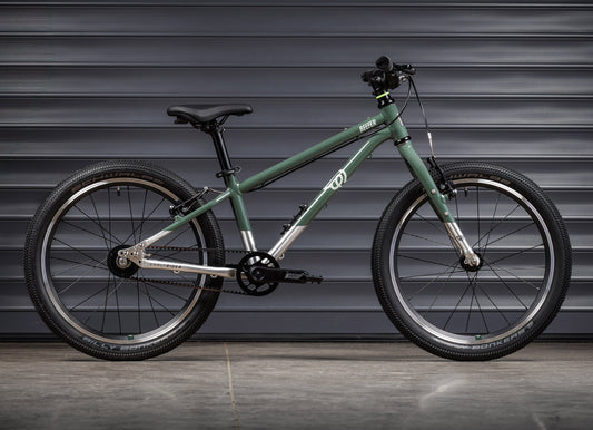 EARLY RIDER Belter 20 Auto Kids Bike - Forest Green/Brushed