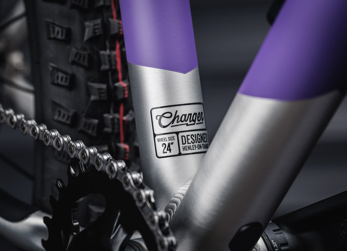EARLY RIDER Charger 24 Kids Bike - Electric Purple/Brushed
