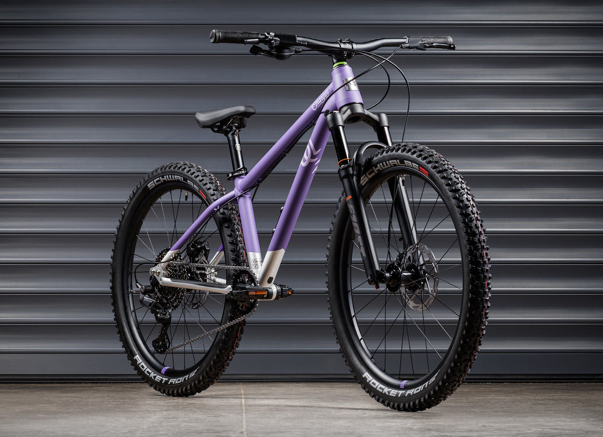 EARLY RIDER Charger 24 Kids Bike - Electric Purple/Brushed
