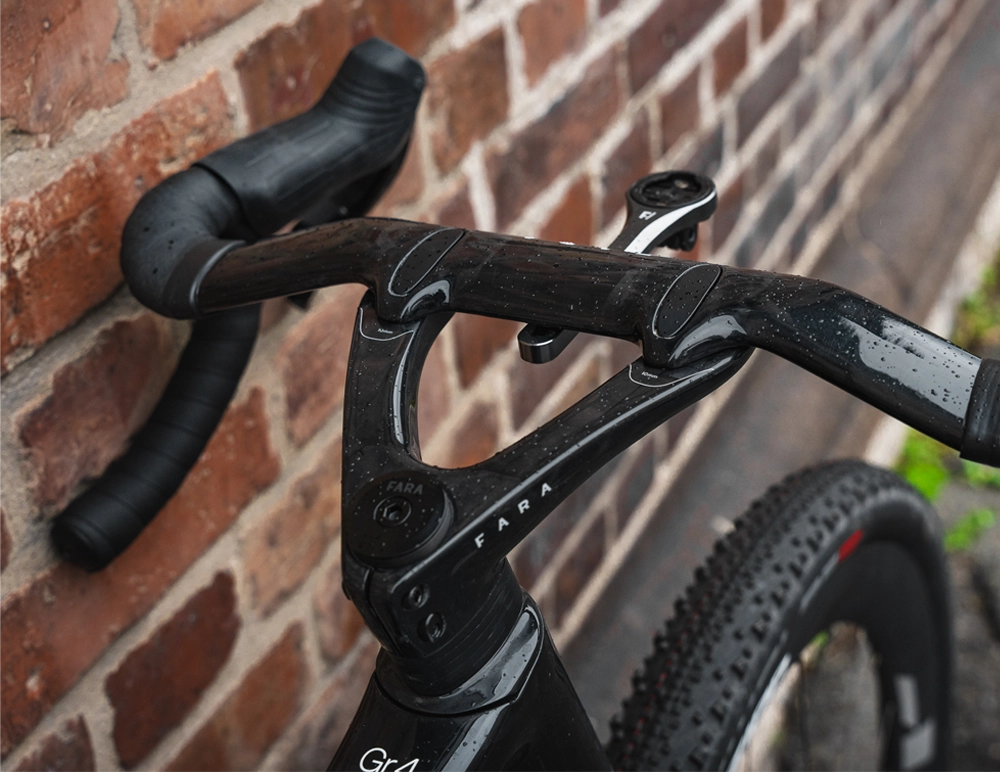 FARA Gr4 SRAM Force XPLR AXS E1 Gravel Bike - Translucent Black