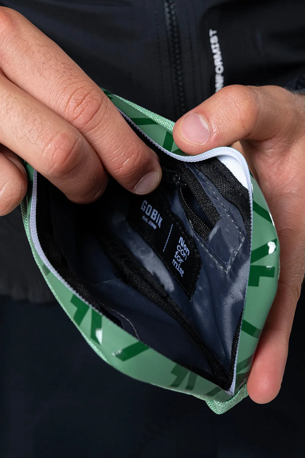 GOBIK Essential 2.0 Phone Case - Hedge Green