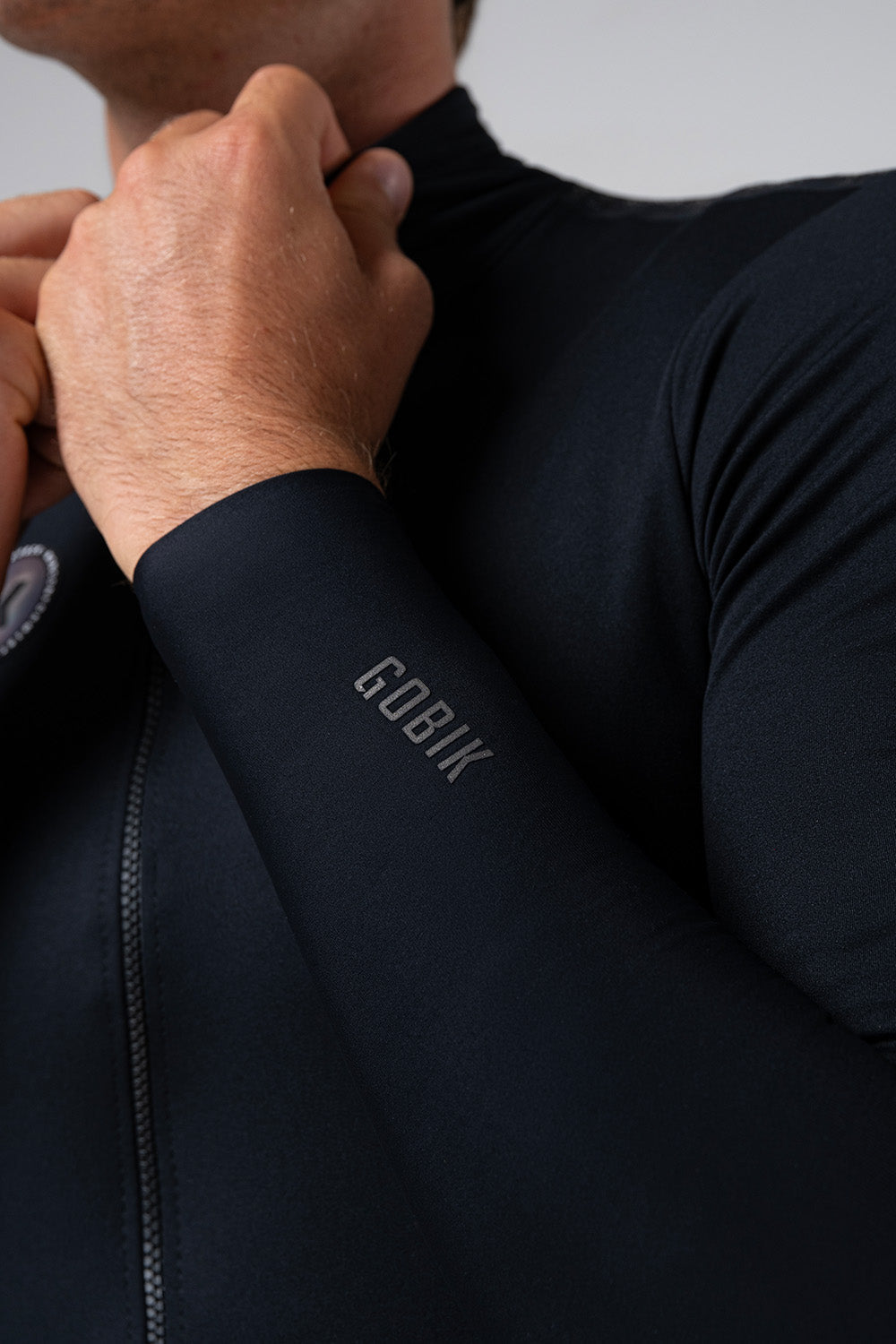 GOBIK HARU 2.0 UNISEX ARM WARMERS - PITCH BLACK