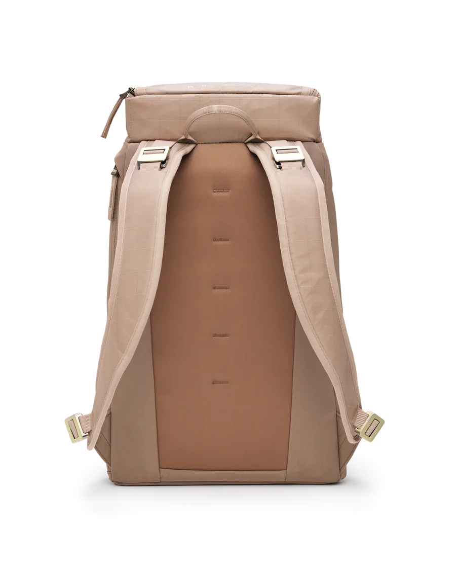 DB JOURNEY Hugger Backpack 25L - Affogato Brown